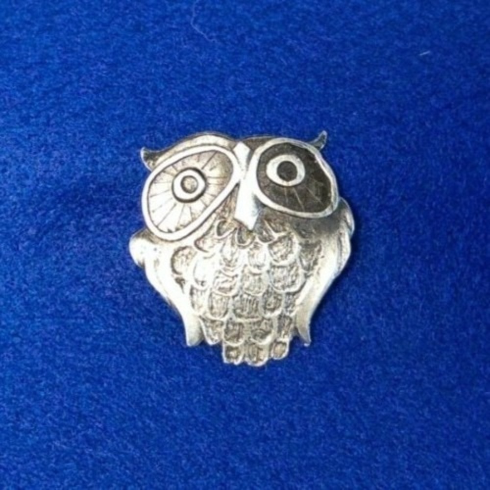 Pewter Owl Brooch Metzke Vintage 1980s USA Made Wide Eyed Bird Pin